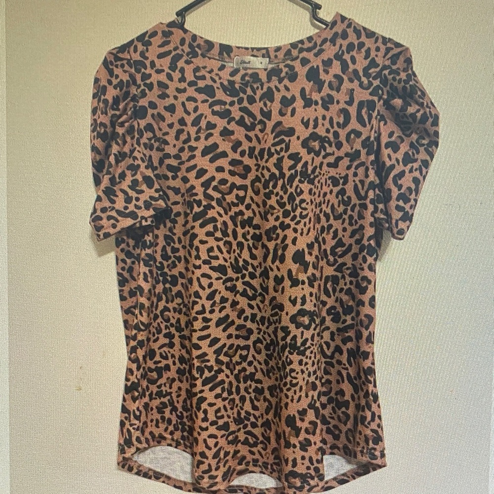 Leopard Print Short Sleeve Top - Brown